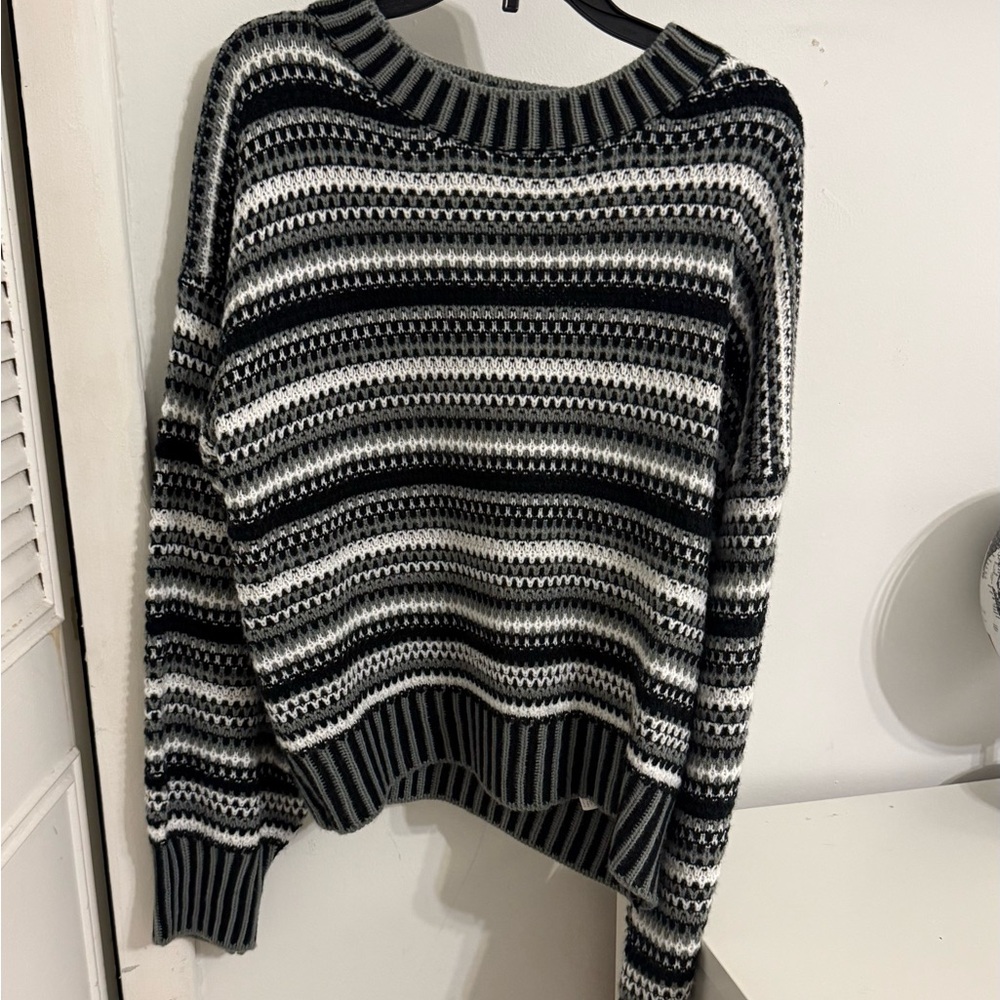 SHEIN Black and White Striped Crew Neck Sweater
